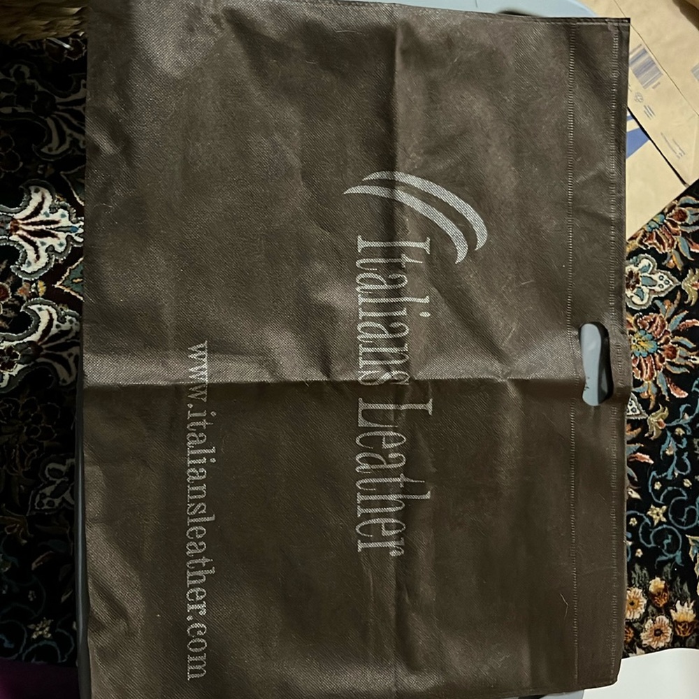 Italians Leatherr dust cover